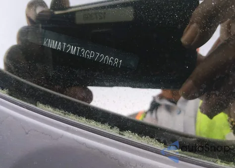 2016 Nissan Rogue Sv z USA, uszkodzony, nr VIN KNMAT2MT3GP720681